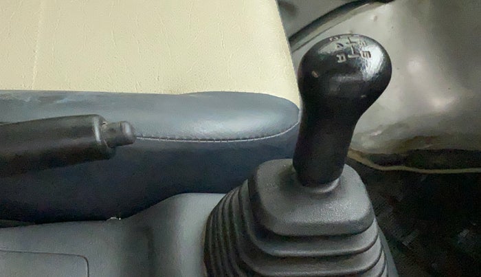 2014 Maruti Eeco 5 STR WITH A/C+HTR, Petrol, Manual, 78,179 km, Gear Lever