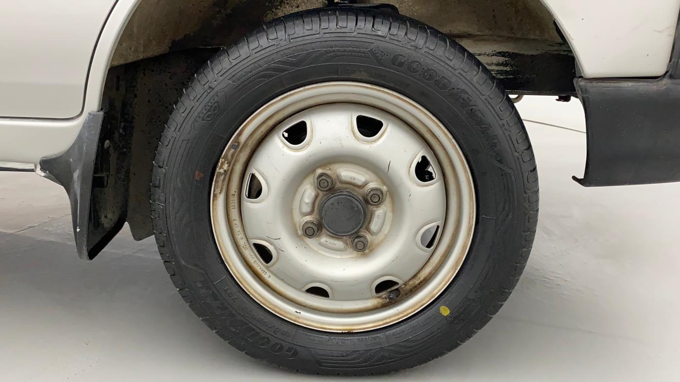 2014 Maruti Eeco 5 STR WITH A/C+HTR, Petrol, Manual, 78,179 km, Right Front Wheel