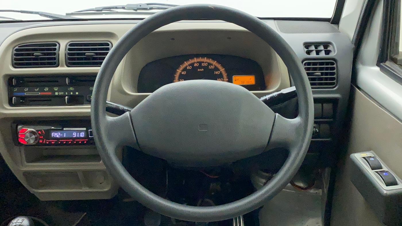 2014 Maruti Eeco 5 STR WITH A/C+HTR, Petrol, Manual, 78,179 km, Steering Wheel Close Up