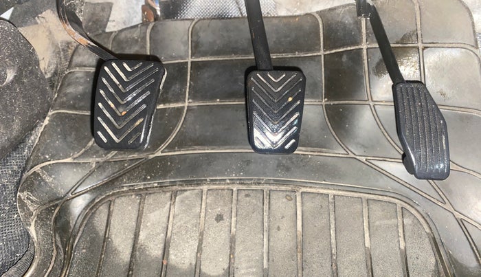 2012 Hyundai Eon ERA +, Petrol, Manual, 75,364 km, Pedals