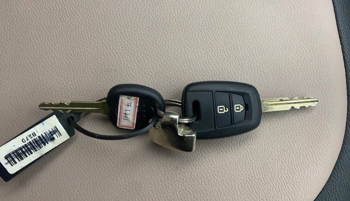 2018 Hyundai Grand i10 SPORTZ 1.2 KAPPA VTVT, Petrol, Manual, 40,566 km, Key Close Up