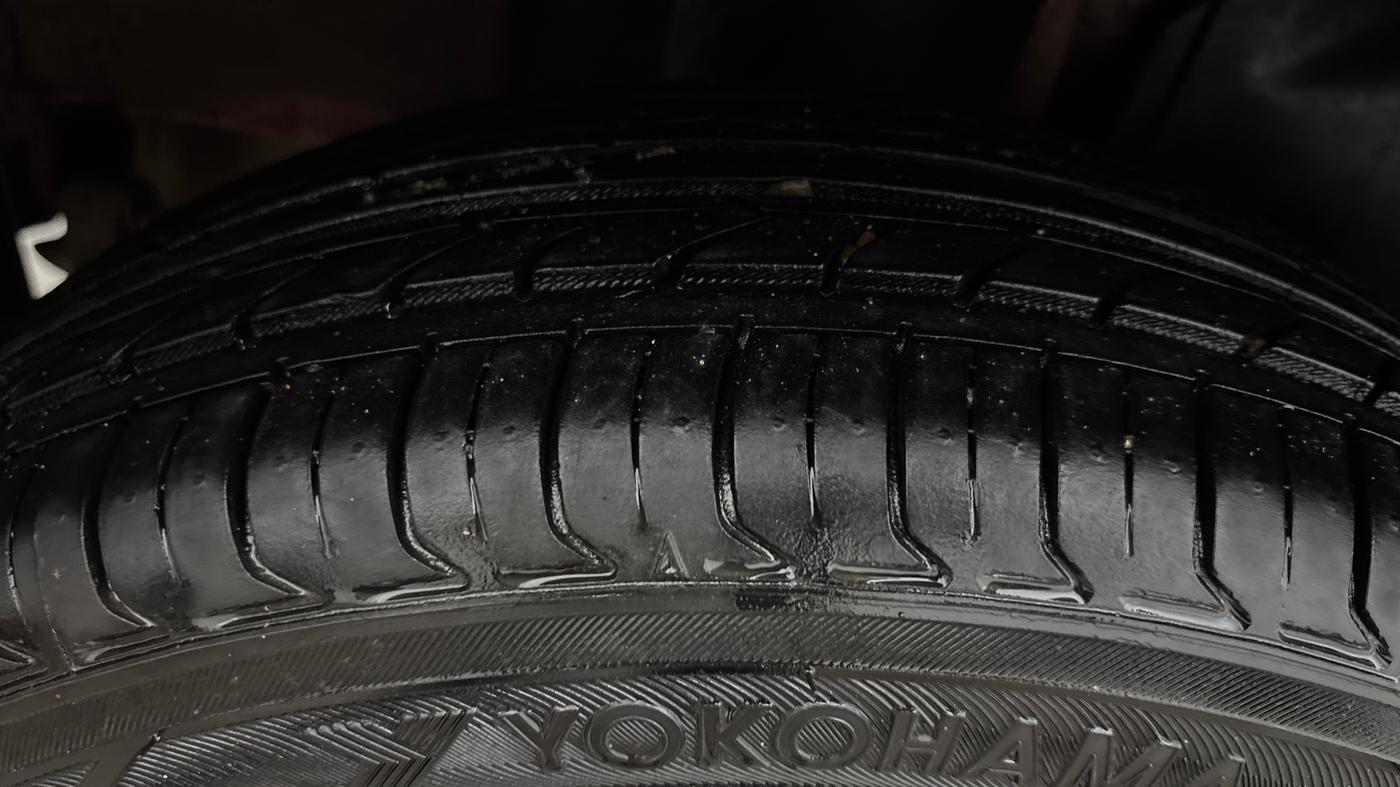 2016 Tata Tiago XZ PETROL, Petrol, Manual, 1,00,798 km, Right Rear Tyre Tread