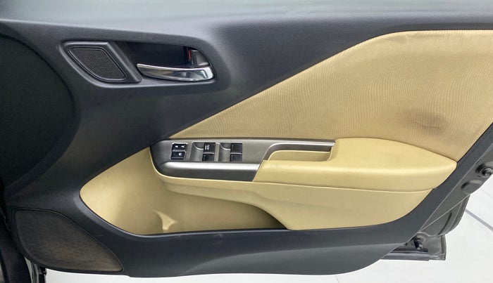 2015 Honda City 1.5L I-DTEC V, Diesel, Manual, 1,05,852 km, Driver Side Door Panels Control