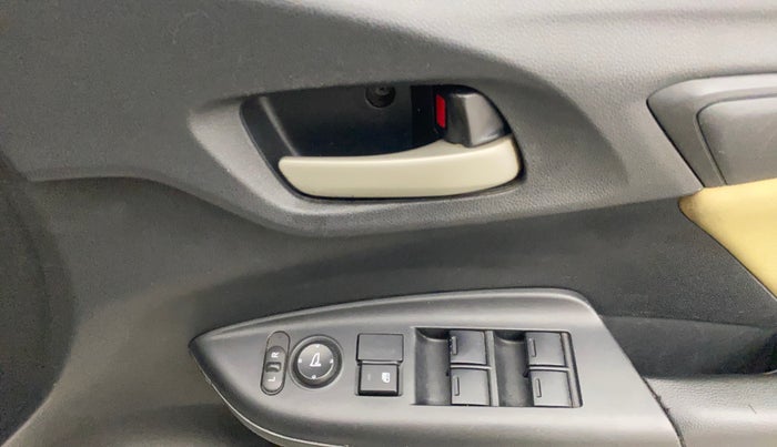 2015 Honda Jazz 1.2L I-VTEC S AT, Petrol, Automatic, 73,354 km, Driver Side Door Panels Control