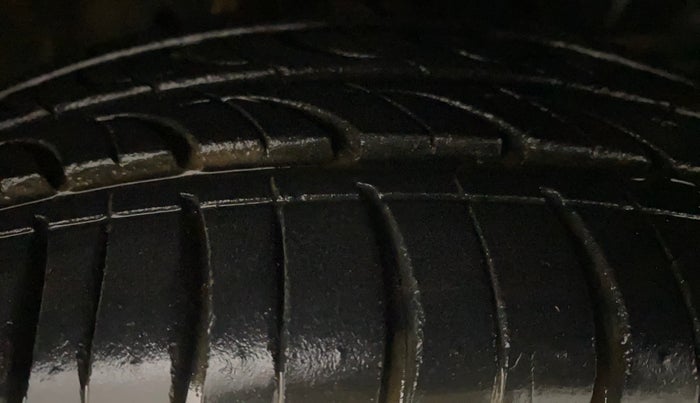 2015 Honda Jazz 1.2L I-VTEC S AT, Petrol, Automatic, 73,354 km, Right Front Tyre Tread