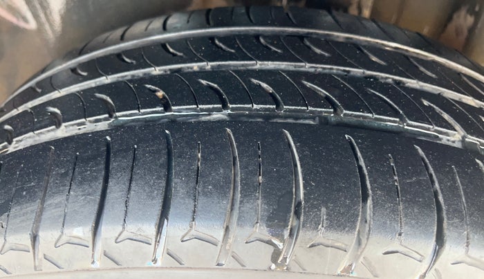 2019 Skoda Rapid AMBITION 1.5 TDI, Diesel, Manual, 1,46,118 km, Left Rear Tyre Tread