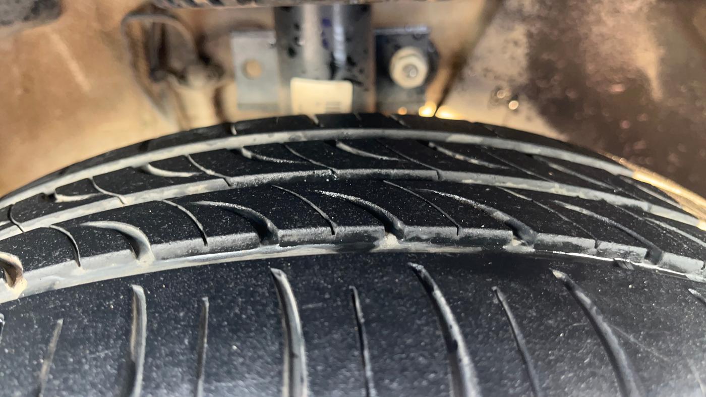2019 Skoda Rapid AMBITION 1.5 TDI, Diesel, Manual, 1,46,243 km, Right Front Tyre Tread