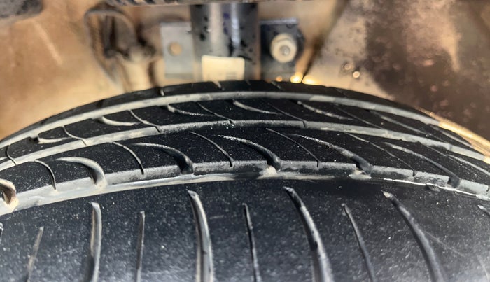 2019 Skoda Rapid AMBITION 1.5 TDI, Diesel, Manual, 1,46,118 km, Right Front Tyre Tread