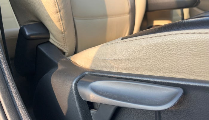 2019 Skoda Rapid AMBITION 1.5 TDI, Diesel, Manual, 1,46,118 km, Driver Side Adjustment Panel