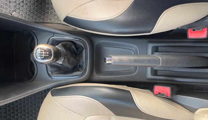 2019 Skoda Rapid AMBITION 1.5 TDI, Diesel, Manual, 1,46,118 km, Gear Lever