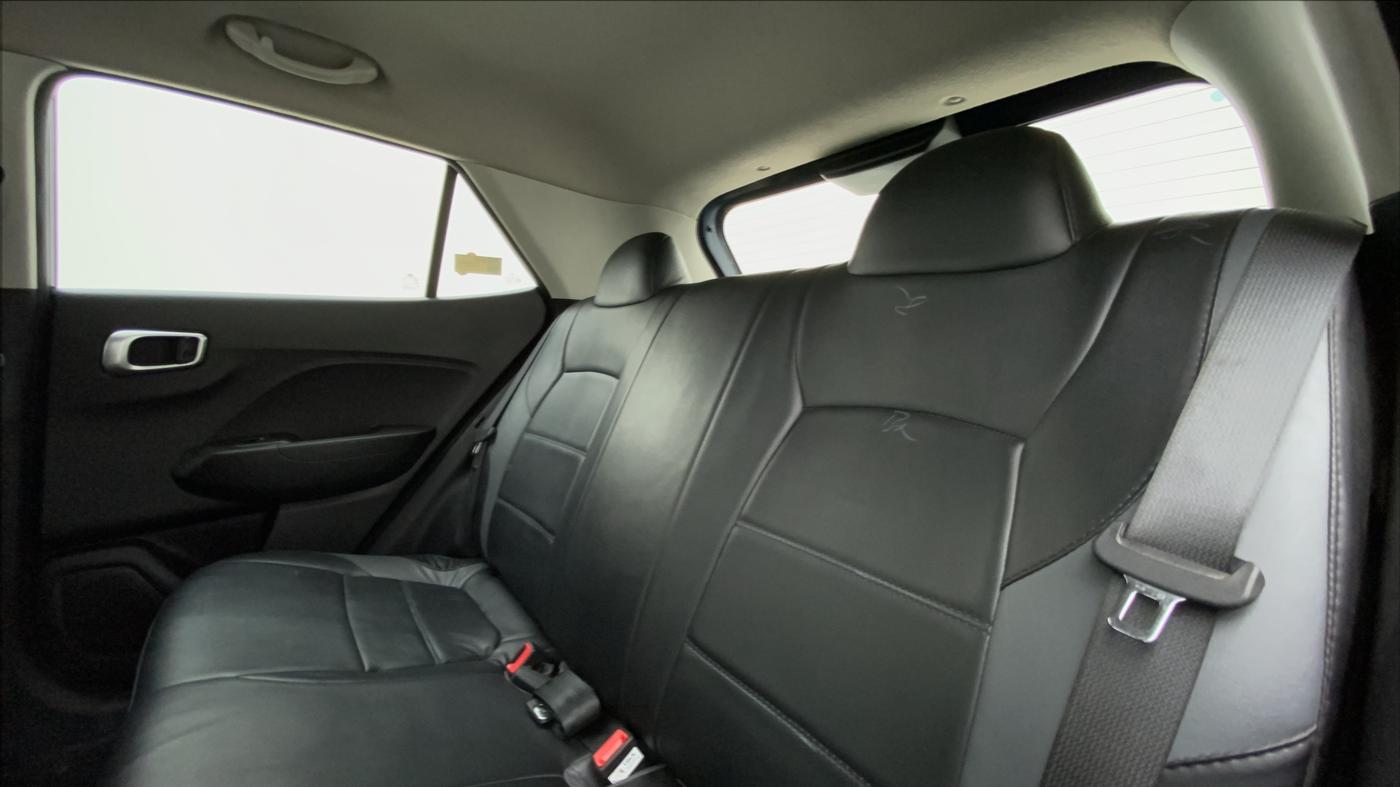 2020 Hyundai VENUE S MT 1.2 KAPPA, Petrol, Manual, 23,330 km, Right Side Rear Door Cabin