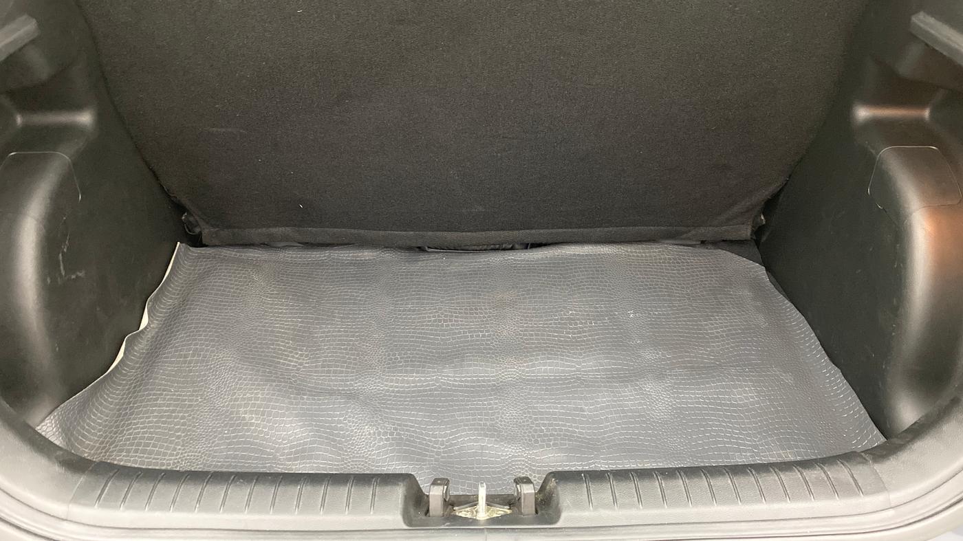 2020 Hyundai VENUE S MT 1.2 KAPPA, Petrol, Manual, 23,330 km, Boot Inside