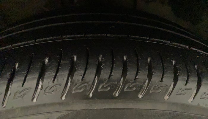 2019 Hyundai VENUE SX PLUS 1.0 TURBO DCT, Petrol, Automatic, 53,308 km, Right Front Tyre Tread