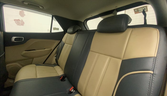 2019 Hyundai VENUE SX PLUS 1.0 TURBO DCT, Petrol, Automatic, 53,308 km, Right Side Rear Door Cabin