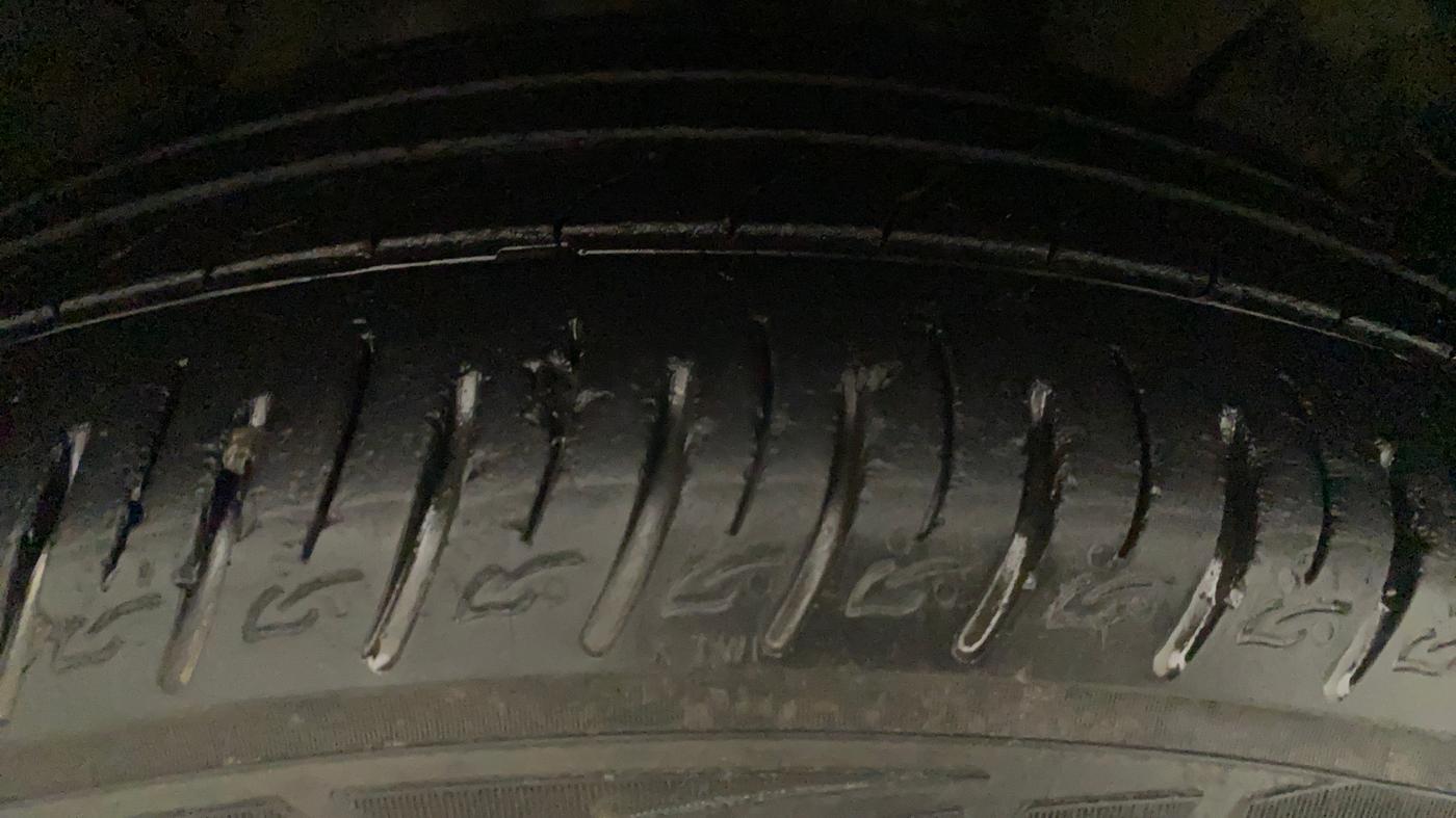 2019 Hyundai VENUE SX PLUS 1.0 TURBO DCT, Petrol, Automatic, 53,308 km, Right Rear Tyre Tread