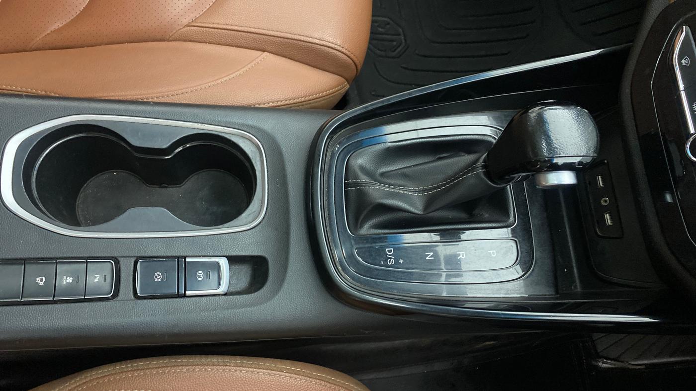 2020 MG HECTOR PLUS SHARP 1.5 PETROL TURBO DCT 6-STR, Petrol, Automatic, 58,015 km, Gear Lever