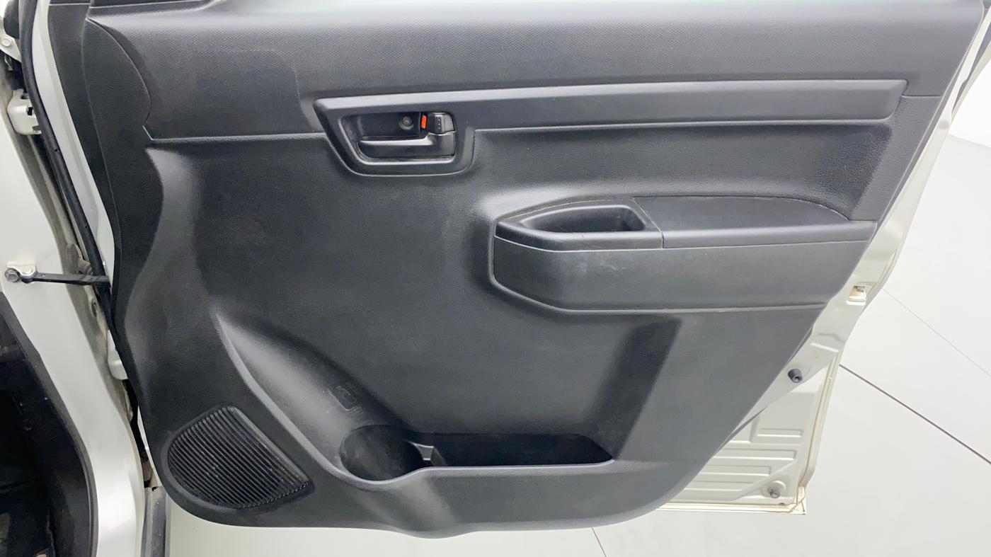 2020 Maruti S PRESSO VXI (O) CNG, CNG, Manual, 41,320 km, Driver Side Door Panels Control