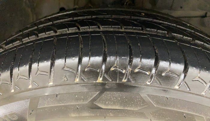 2019 Honda Jazz 1.2L I-VTEC V, Petrol, Manual, 45,902 km, Right Front Tyre Tread