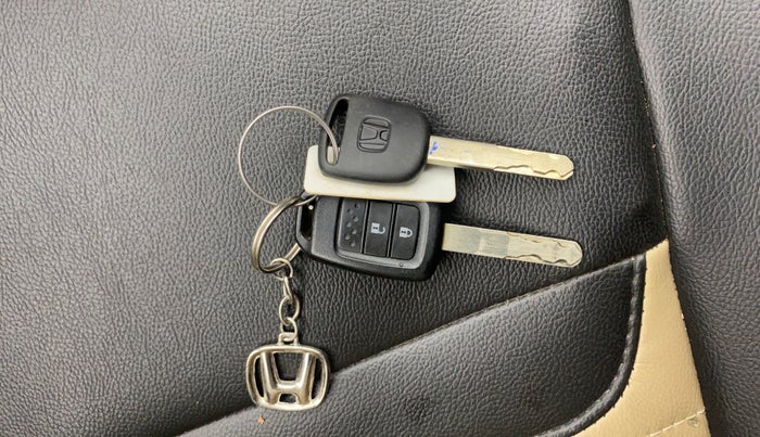 2019 Honda Jazz 1.2L I-VTEC V, Petrol, Manual, 45,902 km, Key Close Up