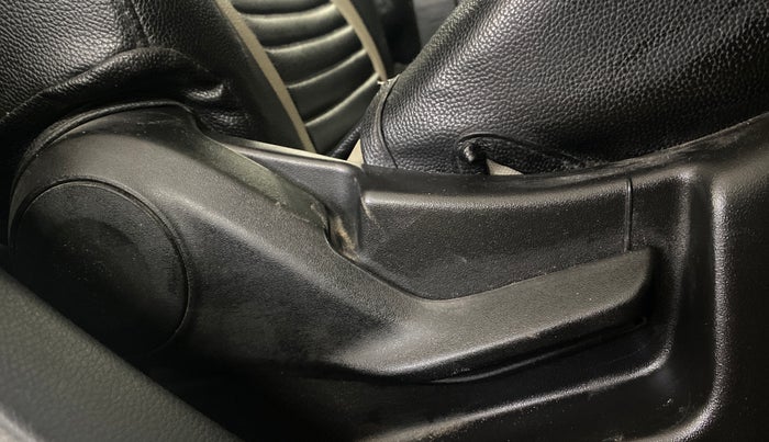 2021 Maruti New Wagon-R LXI CNG (O) 1.0, CNG, Manual, 78,171 km, Driver Side Adjustment Panel