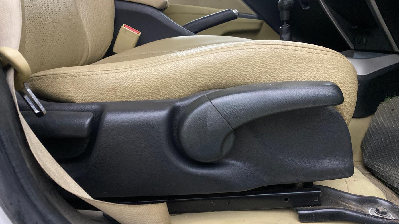 2016 Honda City 1.5L I-VTEC SV, Petrol, Manual, 58,282 km, Driver Side Adjustment Panel