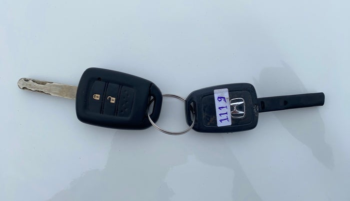 2015 Honda City 1.5L I-DTEC V, Diesel, Manual, 97,957 km, Key Close Up