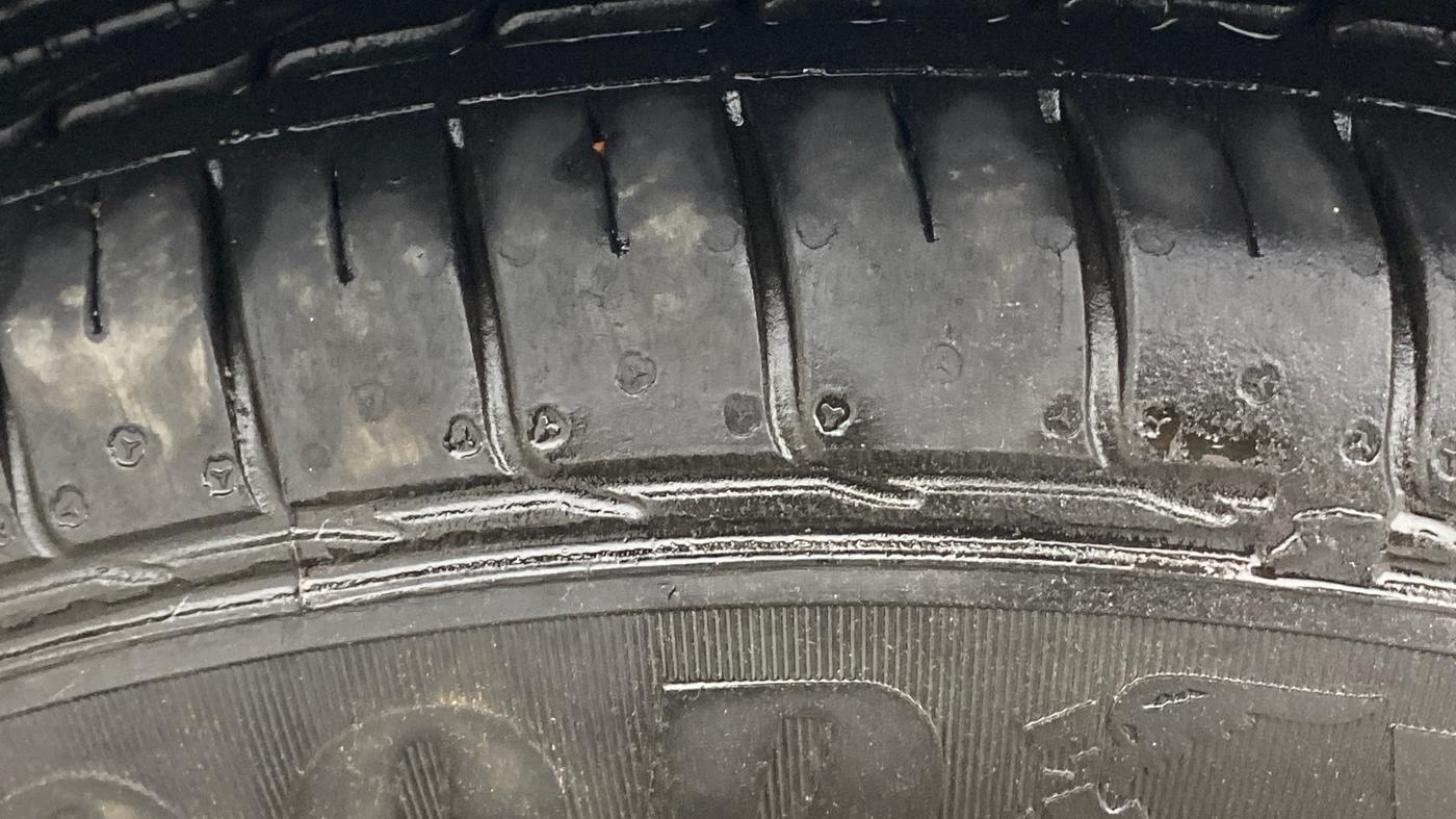 2017 Ford Ecosport TITANIUM + 1.5L PETROL AT, Petrol, Automatic, 1,02,400 km, Left Rear Tyre Tread