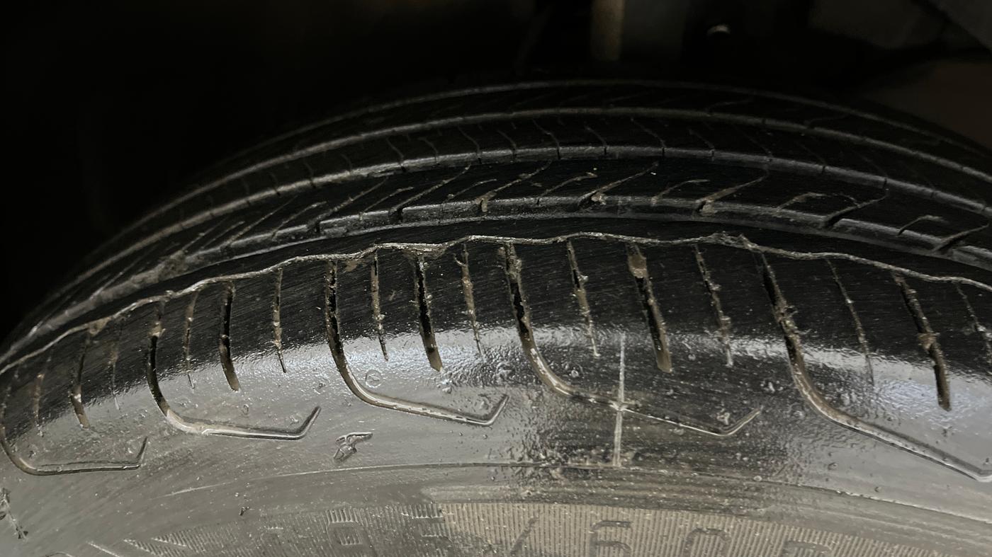2024 Maruti FRONX DELTA PLUS 1.2L AGS, Petrol, Automatic, 14,626 km, Right Front Tyre Tread