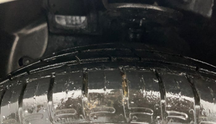 2015 Hyundai Grand i10 SPORTZ 1.2 KAPPA VTVT, Petrol, Manual, 61,896 km, Left Front Tyre Tread