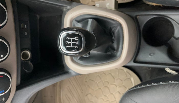 2015 Hyundai Grand i10 SPORTZ 1.2 KAPPA VTVT, Petrol, Manual, 61,896 km, Gear Lever