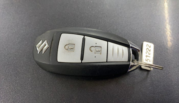 2017 Maruti Baleno ALPHA PETROL 1.2, Petrol, Manual, 75,881 km, Key Close Up