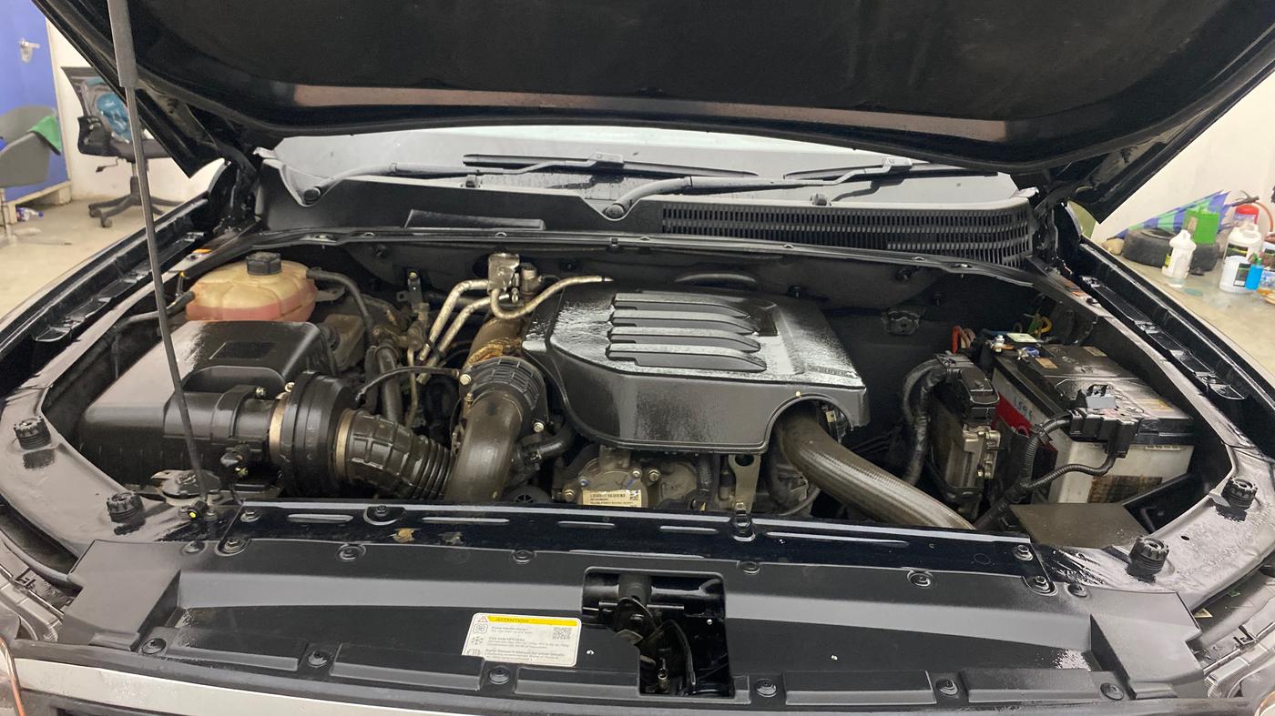 2023 Mahindra SCORPIO-N Z8 DIESEL AT 2WD 7 STR, Diesel, Automatic, 52,840 km, Engine View
