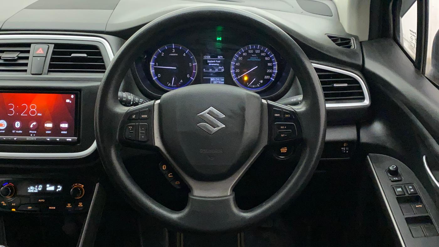 2019 Maruti S Cross DELTA 1.3, Diesel, Manual, 69,961 km, Steering Wheel Close Up