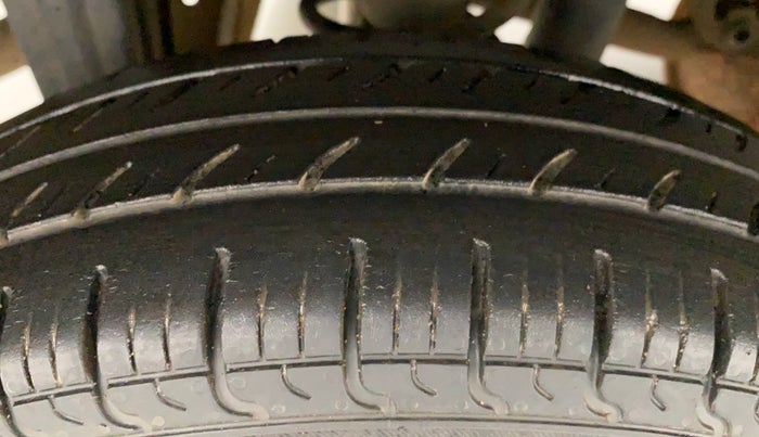 2012 Maruti Alto 800 LXI, Petrol, Manual, 68,582 km, Right Rear Tyre Tread