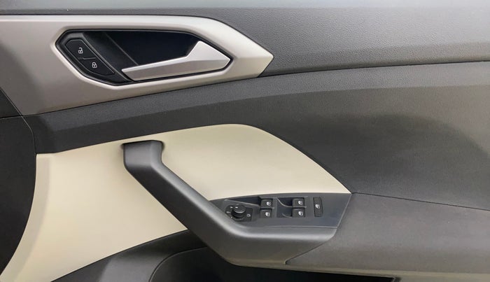 2022 Volkswagen TAIGUN HIGHLINE 1.0 TSI AT, Petrol, Automatic, 28,274 km, Driver Side Door Panels Control