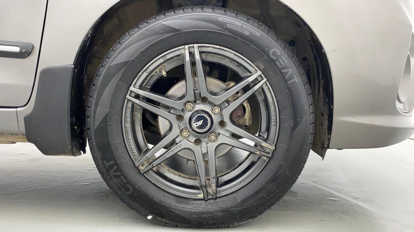 2018 Maruti Celerio VXI CNG D, CNG, Manual, 67,456 km, Right Front Wheel