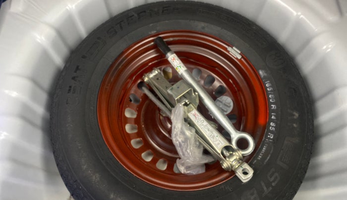 2024 Renault Kiger RXE MT, Petrol, Manual, 3,357 km, Spare Tyre