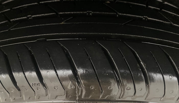 2024 Renault Kiger RXE MT, Petrol, Manual, 3,357 km, Left Front Tyre Tread