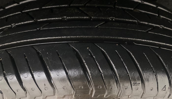 2024 Renault Kiger RXE MT, Petrol, Manual, 3,357 km, Left Rear Tyre Tread