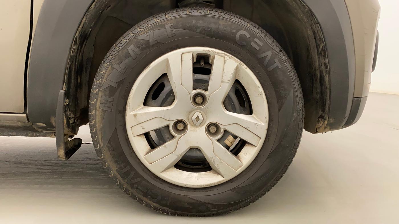 2017 Renault Kwid RXT 1.0, Petrol, Manual, 35,732 km, Right Front Wheel