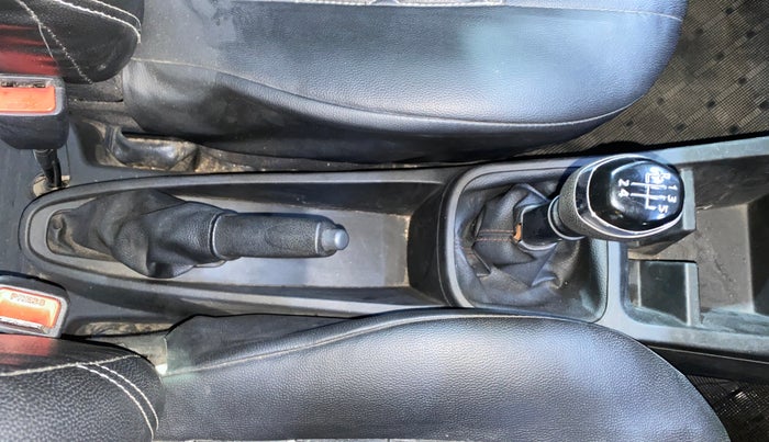 2022 Renault Kwid RXT 1.0, Petrol, Manual, 28,973 km, Gear Lever