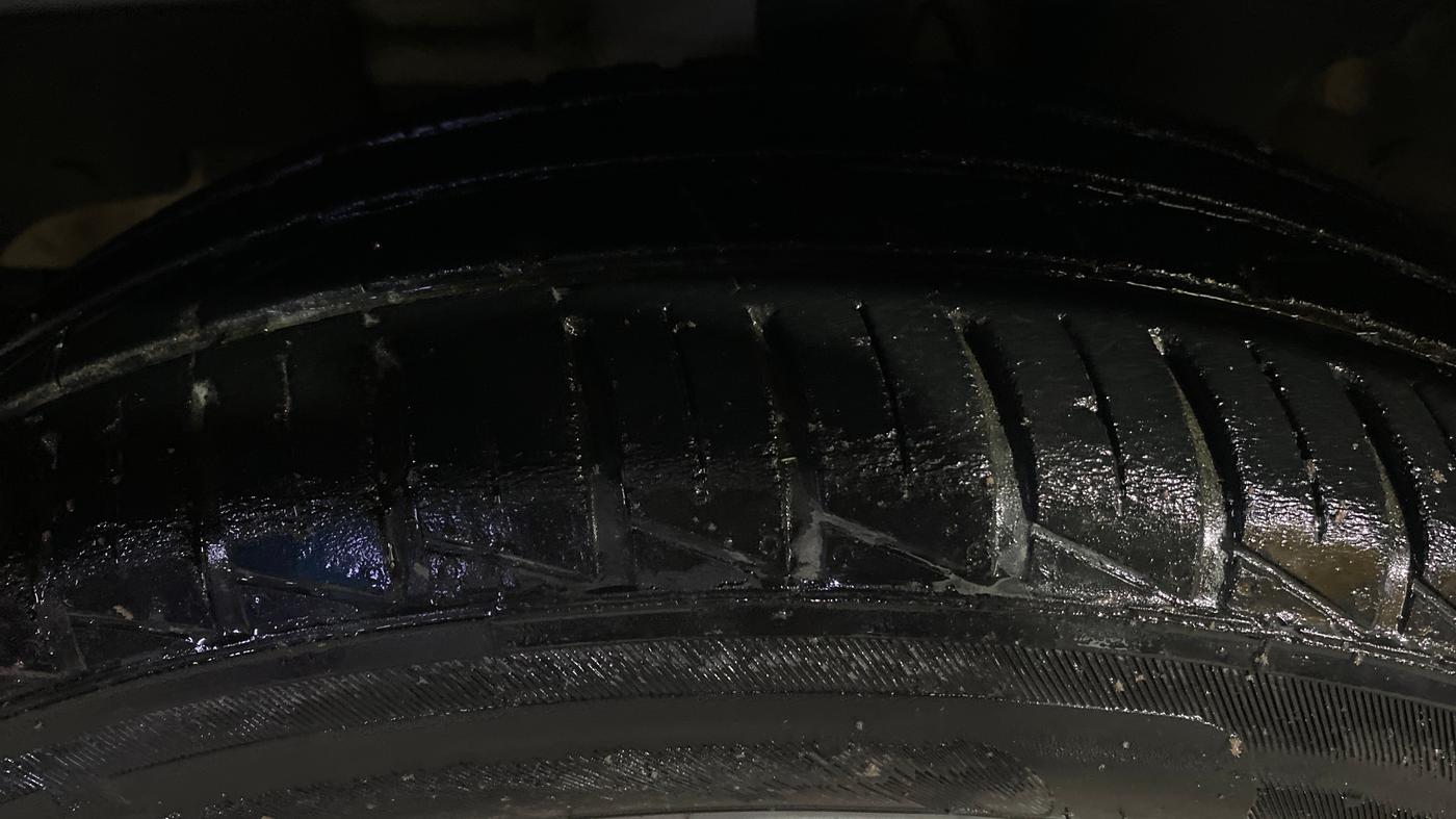 2022 Renault Kwid RXT 1.0, Petrol, Manual, 28,956 km, Left Front Tyre Tread