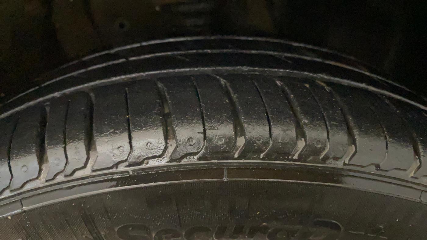 2018 Maruti IGNIS SIGMA 1.2, Petrol, Manual, 40,360 km, Right Front Tyre Tread