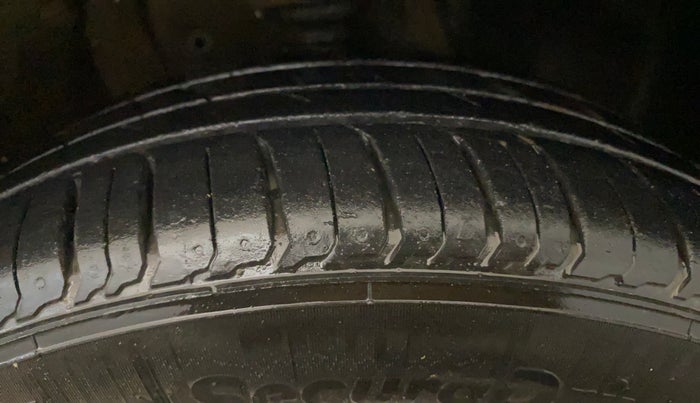 2018 Maruti IGNIS SIGMA 1.2, Petrol, Manual, 40,360 km, Right Front Tyre Tread