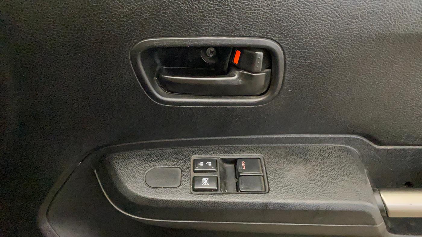 2018 Maruti IGNIS SIGMA 1.2, Petrol, Manual, 40,360 km, Driver Side Door Panels Control