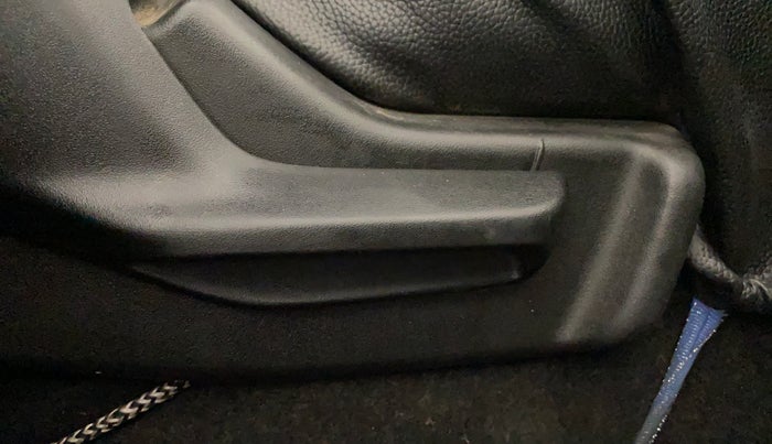 2018 Maruti IGNIS SIGMA 1.2, Petrol, Manual, 40,360 km, Driver Side Adjustment Panel