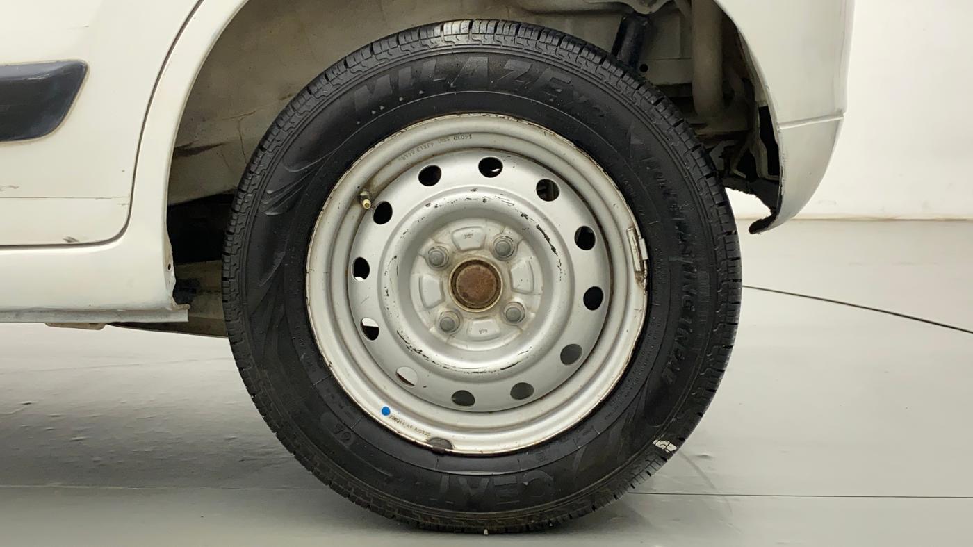 2014 Maruti Wagon R 1.0 LXI, Petrol, Manual, 42,023 km, Left Rear Wheel