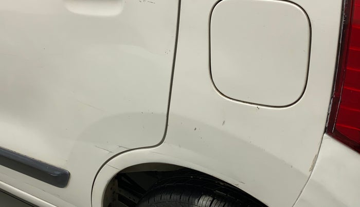 2014 Maruti Wagon R 1.0 LXI, Petrol, Manual, 42,023 km, Left quarter panel - Minor scratches
