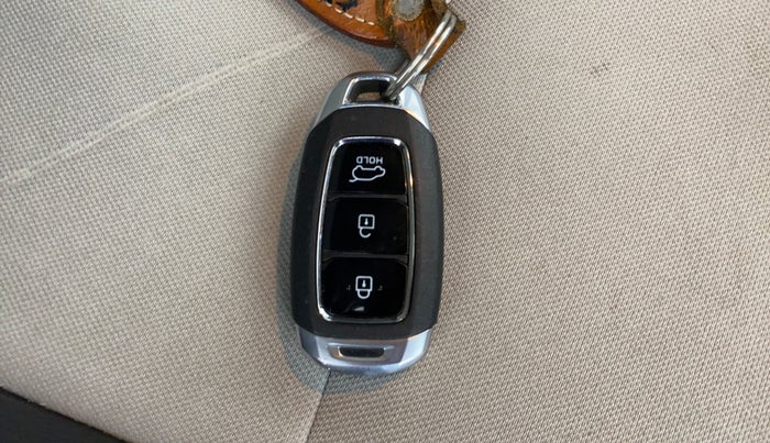 2023 Hyundai NEW I20 ASTA (O) 1.2 MT, Petrol, Manual, 24,380 km, Key Close Up