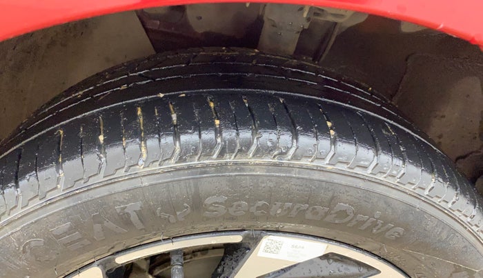 2023 Hyundai NEW I20 ASTA (O) 1.2 MT, Petrol, Manual, 24,380 km, Left Front Tyre Tread